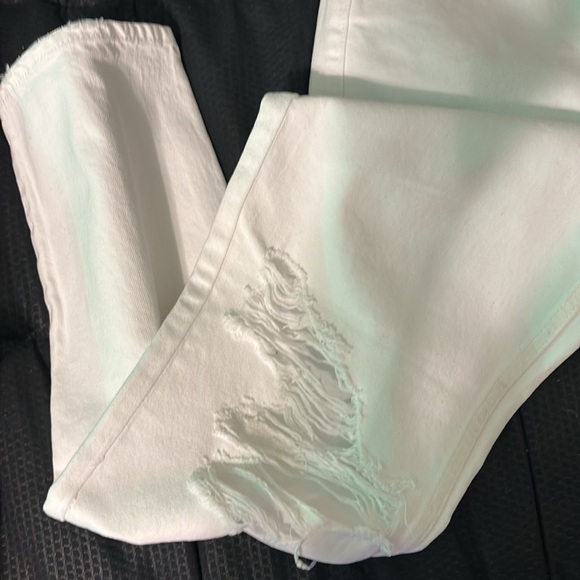 GOOD AMERICAN WHITE DEMIN JEANS - Picture 7 of 8